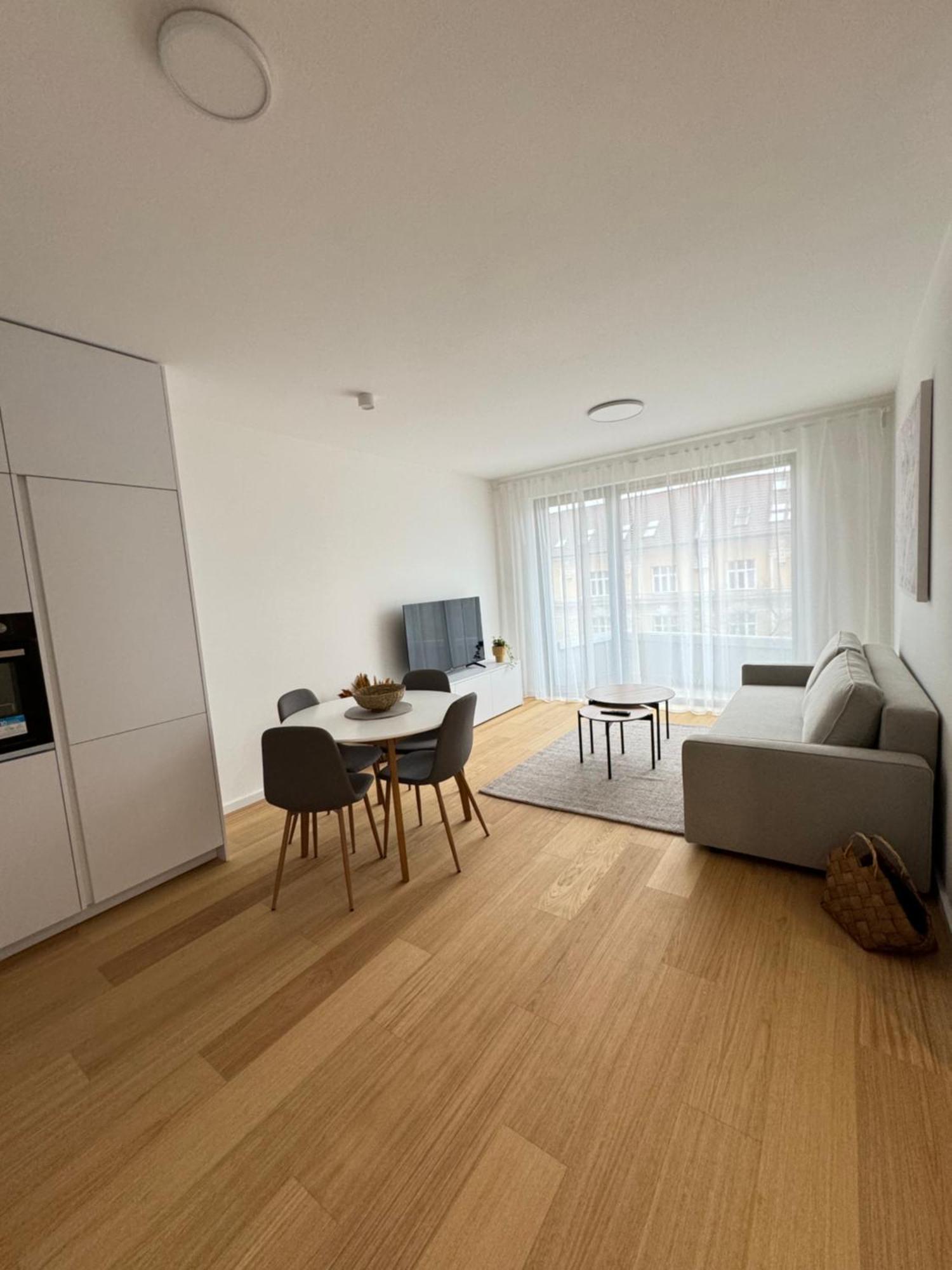 Aurora Apartments Bratislava Luaran gambar