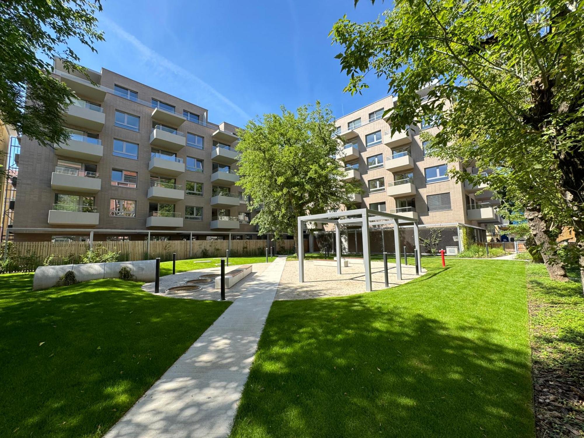 Aurora Apartments Bratislava Luaran gambar
