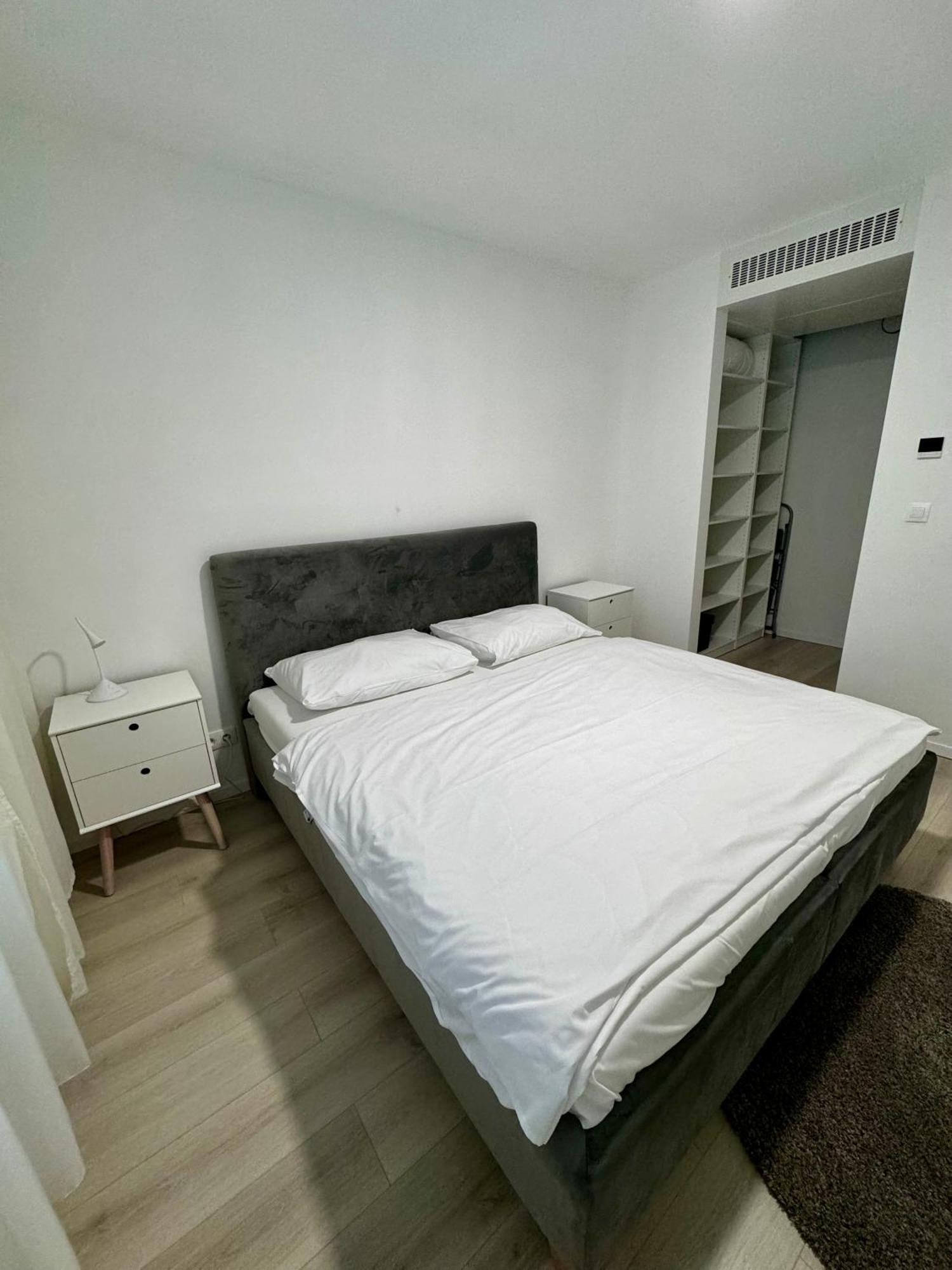 Aurora Apartments Bratislava Luaran gambar