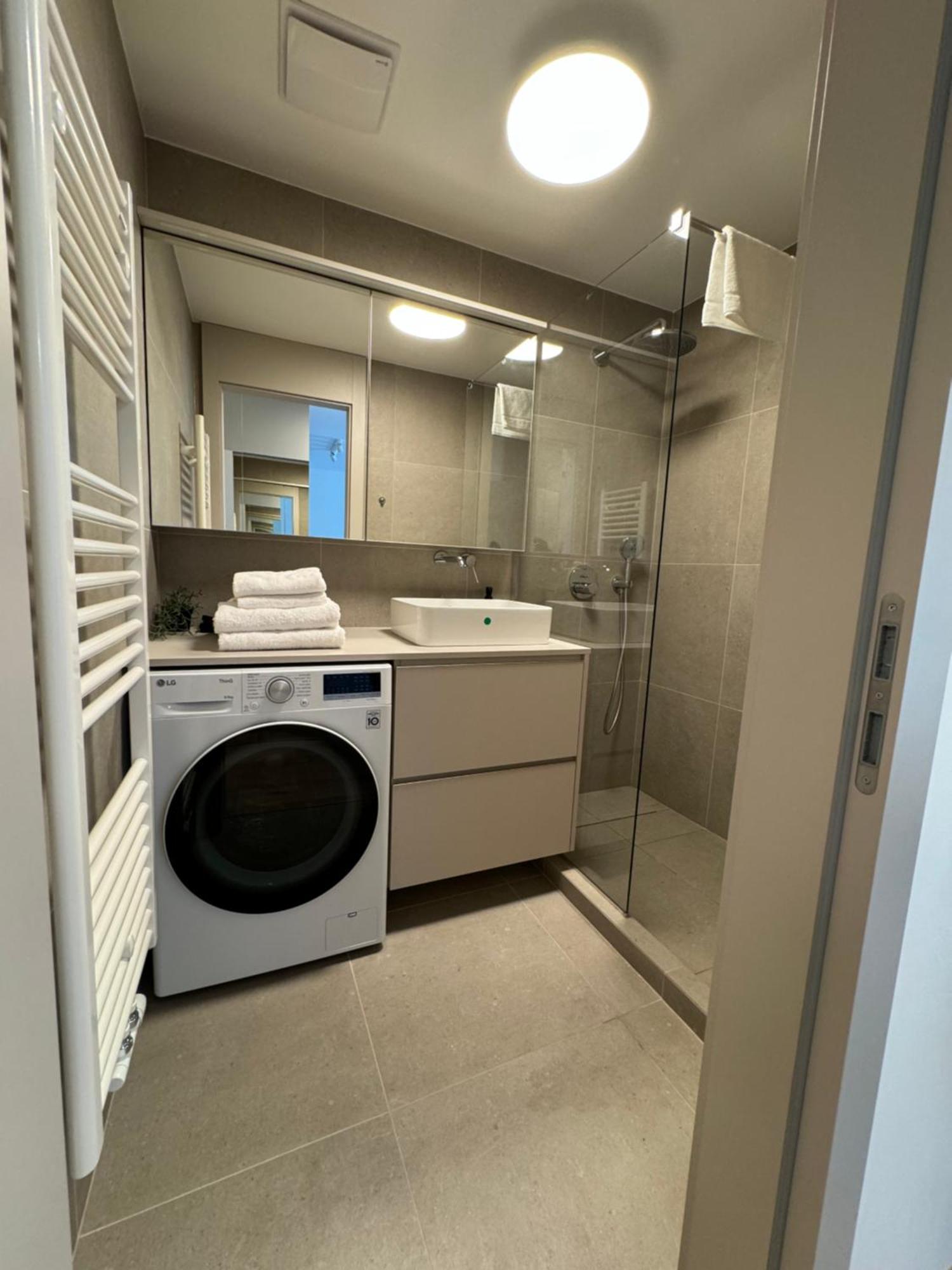 Aurora Apartments Bratislava Luaran gambar